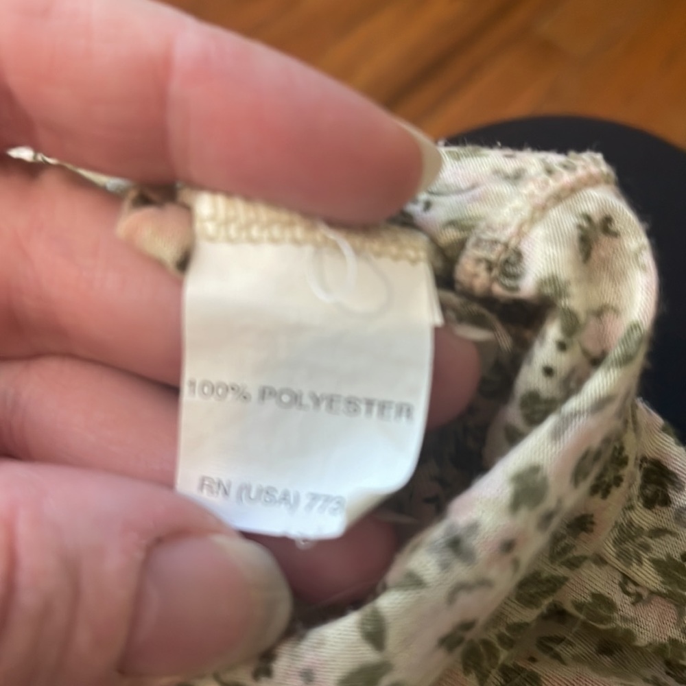 Zara Collection ladies floral long sleeve top. Size large. - Picture 8 of 8
